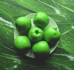 Green apples 