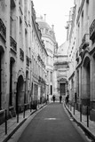 Fototapeta Uliczki - A narrow street in Marais, Paris, France