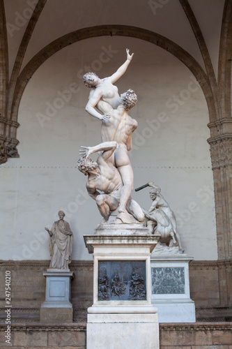 Fotomural Florence sculpture of The Rape of the Sabine Women (Ratto delle Sabine) by Giamb