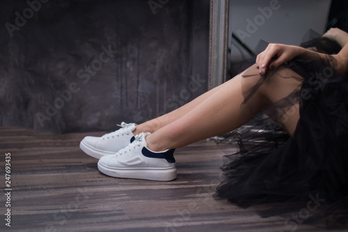 girls white running shoes