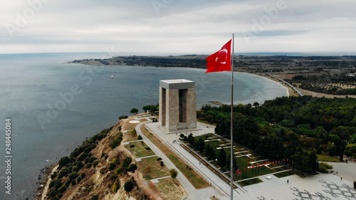 Fotomural 57th Infantry Regiment - Turkish memorial and cementery