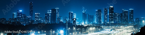 Plakat Panorama Miasta Tel Awiwu I Autostrady Ayalon W Nocy