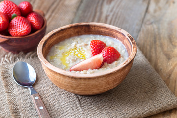 Sticker - Bowl of oats with fresh strawberries