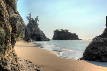 The beautiful Secret Beach in Samuel H. Boardman State Scenic Corridor. After a short hike, you arrive at this hidden amazing peaceful beach. Samuel H. Boardman, Oregon, USA.