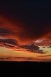Dramatischer Sonnenuntergang mit Wolken bei Schweinfurt Unterfranken, goldene Wolken