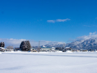 秋田県　大仙市　冬　雪　景色　日本の風景　青空