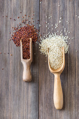 Sticker - Scoops of white and red quinoa