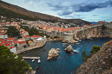 Poster - Panorama of the medieval city walls and the city of Dubrovnik in Croatia.