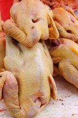 Canvas Print - Fresh chicken for cooking in the market