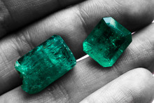 Esmeraldas Gigantes Cristales Emerald Gemstone Gemas Piedras Preciosas Diamantes Verdes Granate Zafiro Rubí