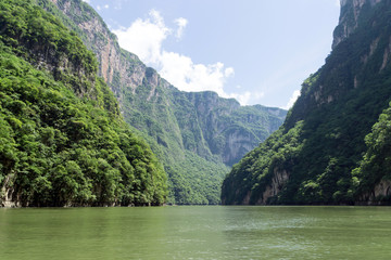 Sumidero Canyon on the Grijalva River, Chiapas / Mexico