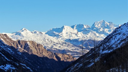 Wall Mural - montagnes de la Vallée d'Aoste