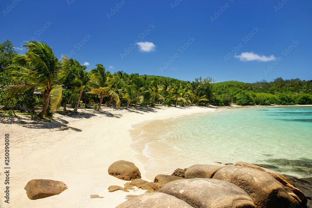 Sandy beach on Drawaqa Island, Yasawa Islands, Fiji - obrazy, fototapety, plakaty 