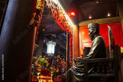 Zdjęcie XXL Świątynia Literatury w mieście Hanoi, Wietnam. Van Mieu
