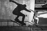 skate kid jump