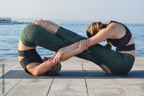 yoga matching outfits