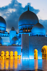 Wall Mural - Sheikh Zayed Grand Mosque in Abu Dhabi, United Arab Emirates
