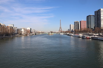 Poster - La Seine et la Tour Eiffel à Paris