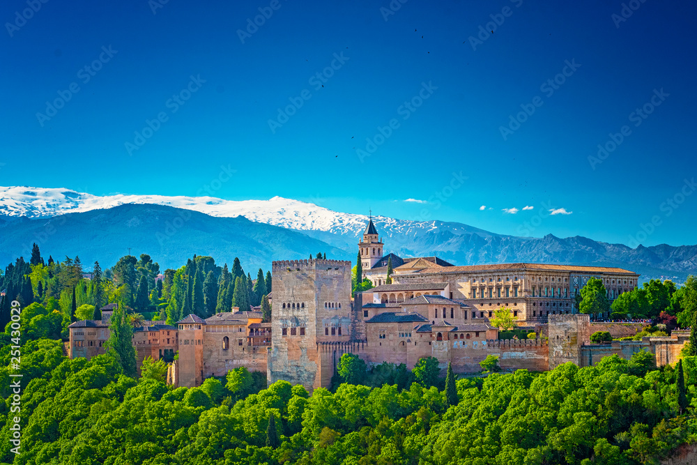 Famous Alhambra in sunset - obrazy, fototapety, plakaty 