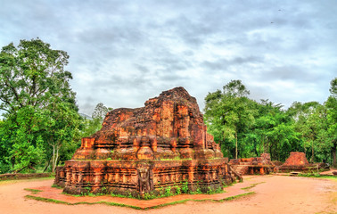 Canvas Print - Ruins of a Hindu temple at My Son in Vietnam