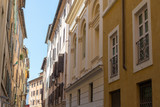 Fototapeta Na drzwi - Old street in Rome, Italy