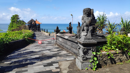 Wall Mural - Pura Batu Bolong in Bali, Indonesia