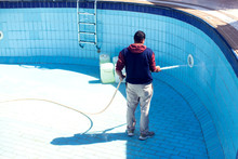 Service And Maintenance Of The Pool. Cleaning The Pool.