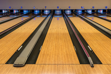 Bowling lane on ready but nobody