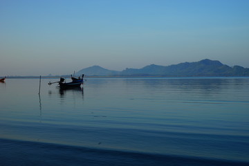 Poster - boat on lake