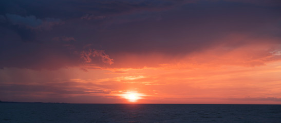 Wall Mural - Sunset on the sea