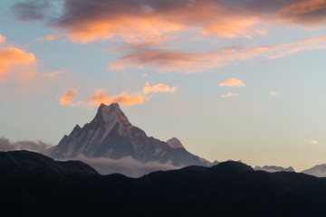 Wall Mural - View of Mount Machapuchare (from Nepali meaning 'fishtail') from Poon Hill (3210 m) on sunrise, Annapurna Conservation Area, Himalaya, Nepal.