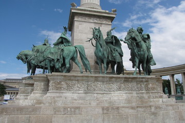 Canvas Print - Monument on Heroes Square in Budapest, Hungary