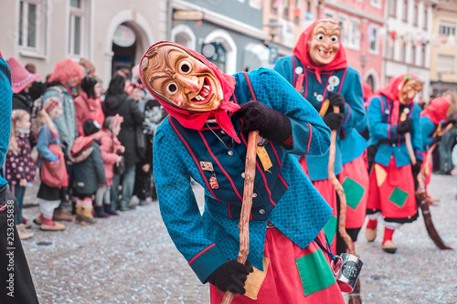Cuadros en Lienzo d o r f h e x e - gundelfinginer dorfhexen - fastnacht umzug emmendingen - fast
