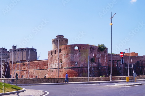 Cuadros en Lienzo Old Fortress, Livorno; Tuscany, Italy