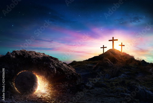 Fotomural Resurrection - Tomb Empty With Crucifixion At Sunrise