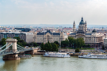 Wall Mural - Aerial view of Szechenyi Chain Bridge, Academy of Science and St. Stephen's Basilica - Budapest, Hungary