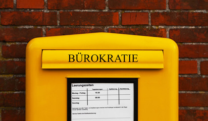 Wall Mural - Bürokratie Briefkasten