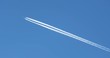 Flugzeug blauer Himmel 4k DCI 50p