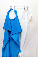 Medical Apron Surgical Blue White Wall Hang Two Protective Apparel Robe Clothing Nanger