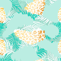  Palm leaves seamless pattern. Tropical plants with leopard dots and golden texture. Vector illustration for textile, postcard, fabric, wrapping paper, background, packaging.