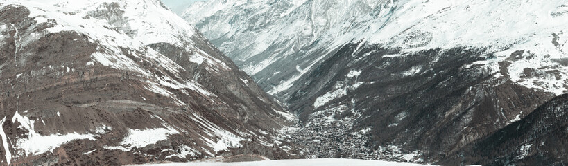 Leinwandbilder - Panoramic view of the swiss village Zermatt in the winter season