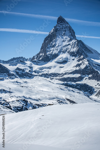 Matterhorn with Blue Sky - Zermatt, Switzerland Fototapete