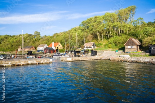 View of fishing hamlet on w...