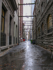  narrow street alley in down town vancouver