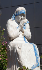 Wall Mural - Mother Teresa statue in front St Paul's Cathedral in Tirana, Albania 