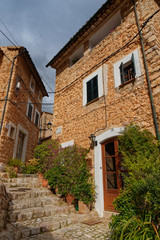 Wall Mural - Altstadtgasse von Fornalutx, Mallorca, Balearen, Spanien, Europa | alley in historic town Fornalutx, Mallorca (Majorca), Balearics (Balearic Islands), Spain, Europe