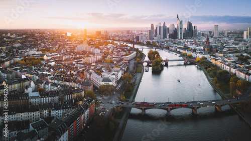 Foto: Frankfurt from above at sunset Frankfurt from above at sunset