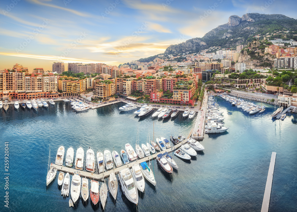 Obraz na płótnie Luxury residential area Monaco-Ville with yachts, Monaco, Cote d'Azur, France w salonie
