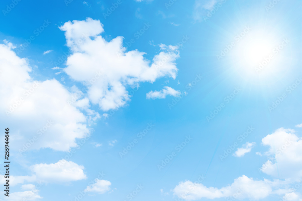 青空と太陽 の Stock フォト | Adobe Stock