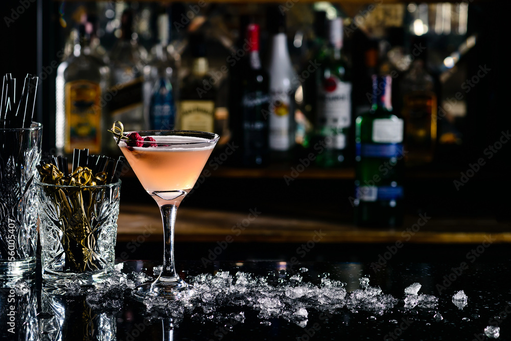cocktail Clover Club cocktail at the nightclub bar - obrazy, fototapety, plakaty 